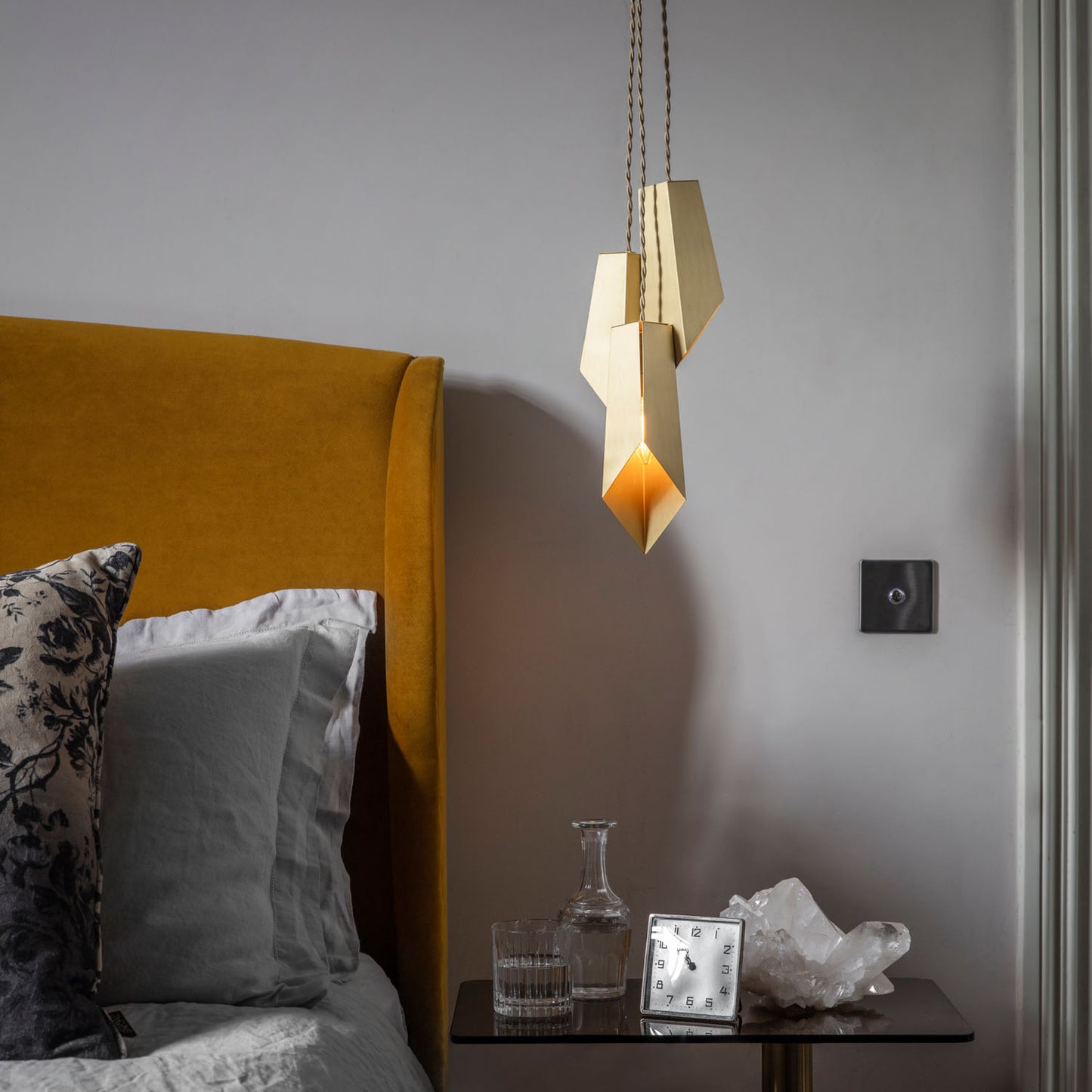 End-of-line Brass Fold pendant Light